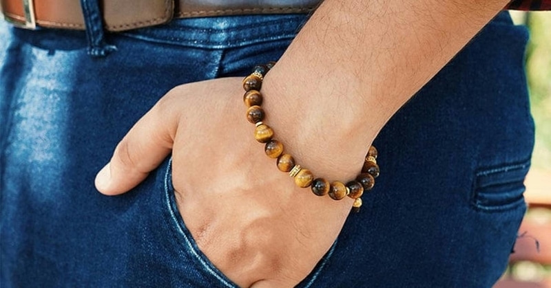איך לבחור תכשיט לגבר למראה צעיר ומודרני?